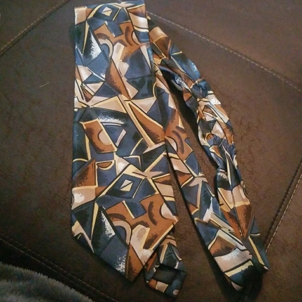 Tie👔 - Picture 2 of 5